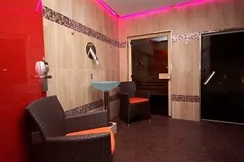 Enzo Metz Sud By Kyriad Direct 2*