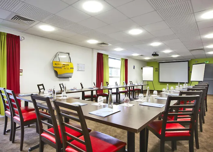 Enzo Metz Sud By Kyriad Direct Hotel