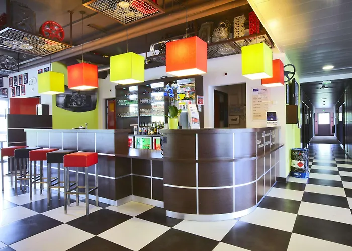 Enzo Metz Sud By Kyriad Direct